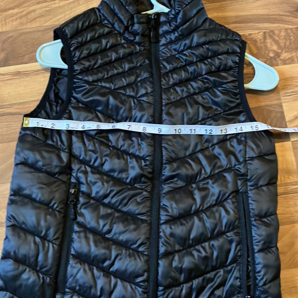 Youth Girls Black Boulder Gear Vest, Size Large - Picture 5 of 5